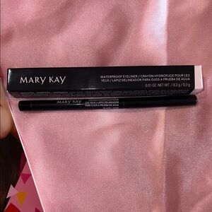 Mary Kay Waterproof Eyeliner Pencil - Black